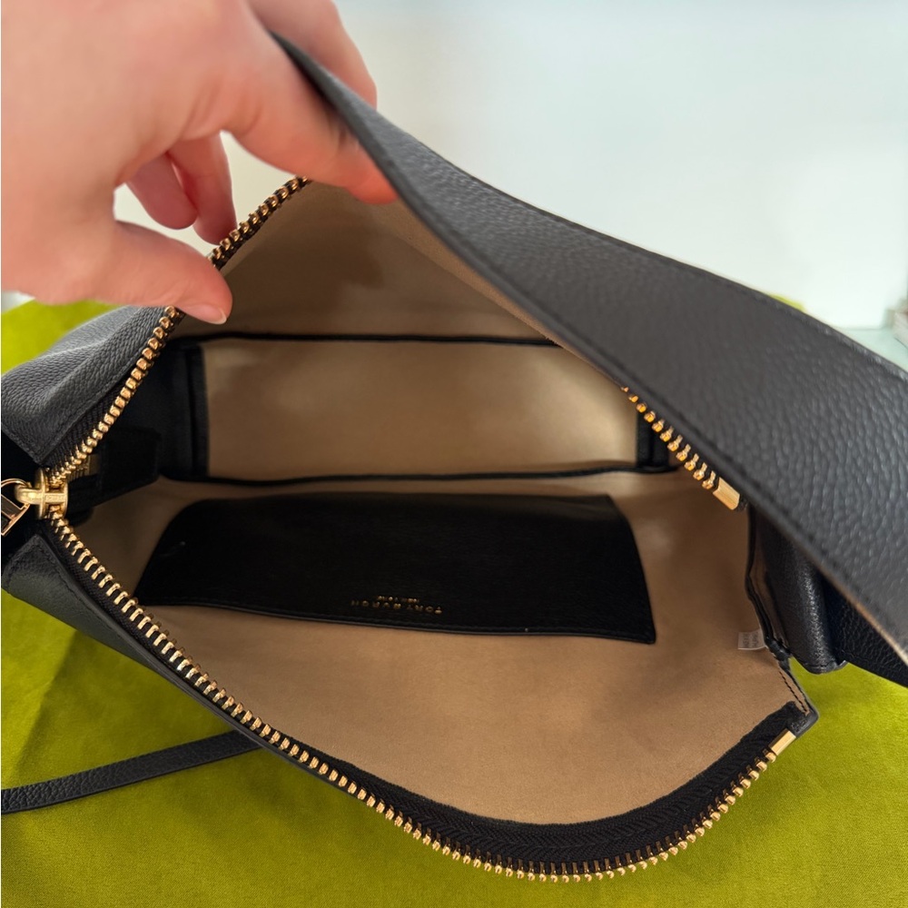 Tory Burch Black Leather Romy Shoulder Bag - Picture 6 of 13